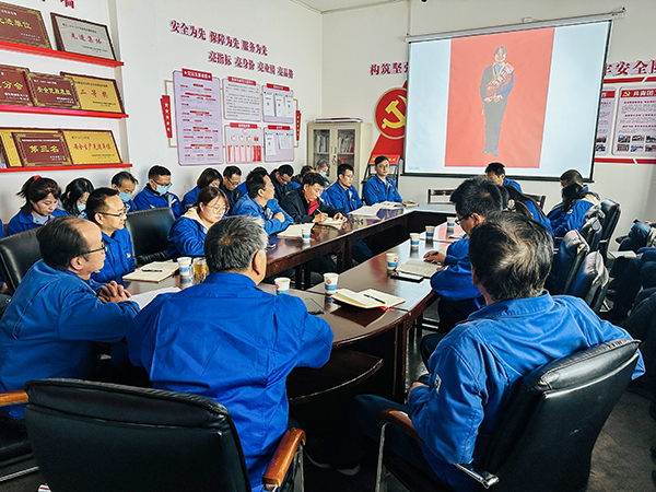 4月24日下午，物料車間黨支部、人事企管部黨支部聯合開展了以“學榜樣 強作風 爭先鋒”為主題的學習身邊榜樣活動-學習2022年公司勞動模范付荷英先進事跡.jpg