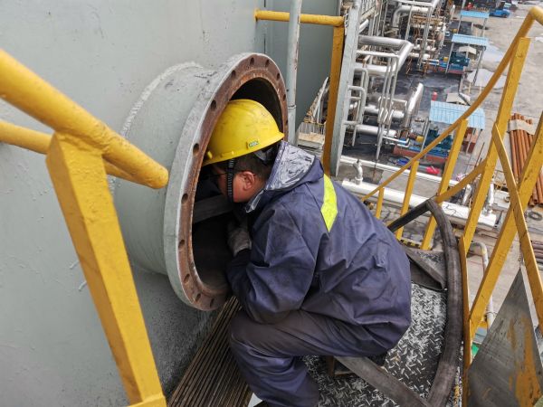 黨員突擊隊 檢修現場最可愛的人-安志強.jpg