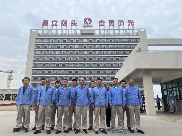 1689243362150037.jpeg 出門前合影.jpg