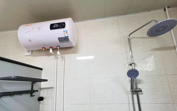 運銷市場部2023年10月191罐區新裝的淋浴間    600.jpg