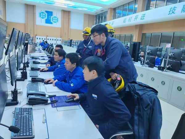 2024年12月8日，制氣車間化工三班崗位開展懂會能培訓.jpg