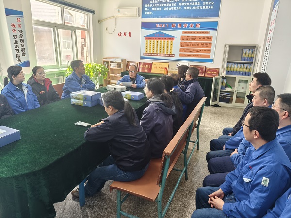 計控電儀部組織各班負責人與機械修造部檢修二部進行交流學習.jpg