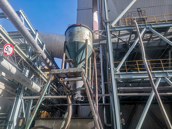 141744618194128897.jpg 機械清灰設備.jpg