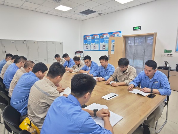 2025年7月24日，班前會(huì)開展安全培訓(xùn).jpg